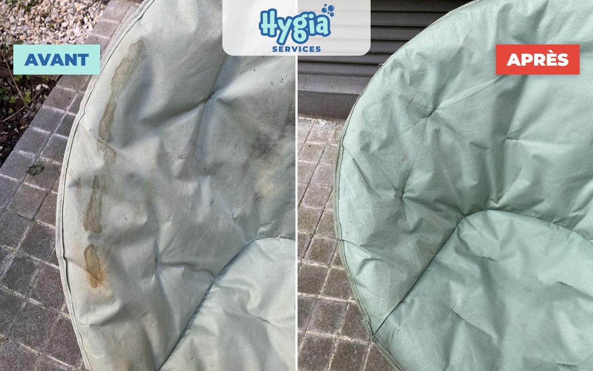 Avant / après : gros plan sur les auréoles d'un fauteuil en tissu, puis tissu uniforme