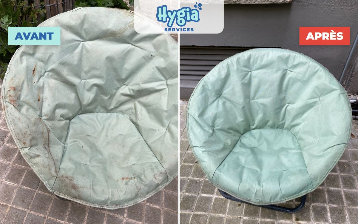 Avant / après : le même fauteuil vu de face, taches retirées